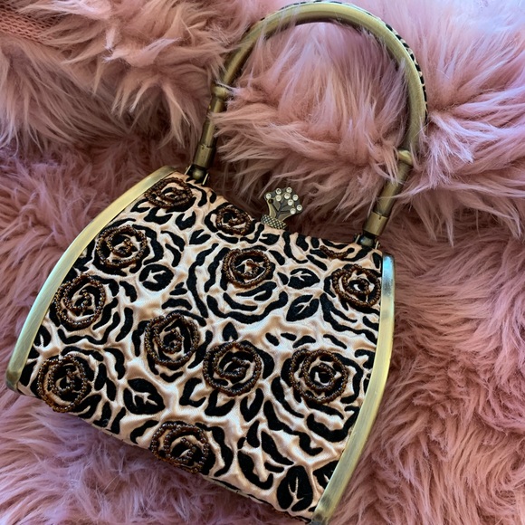 Hand beaded evening 🐆👛 - Picture 4 of 8